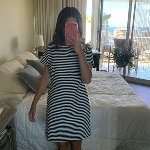 Black & white striped dress 🤍🖤